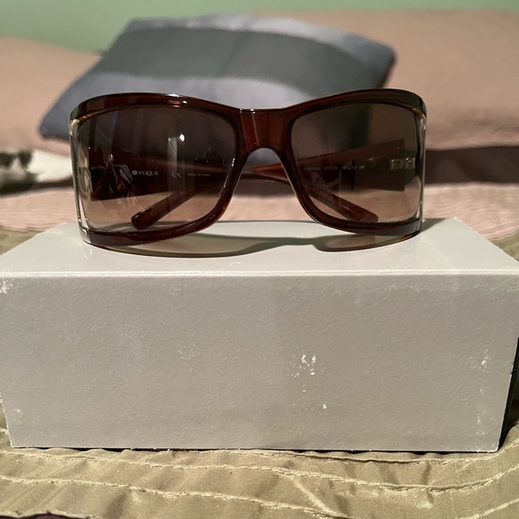 Authentic Vogue VO2406S Sunglasses - Picture 2 of 8